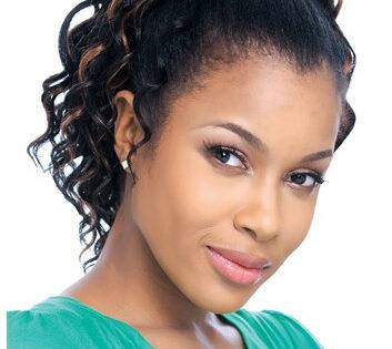 Model Model Glance Drawstring Aria Girl